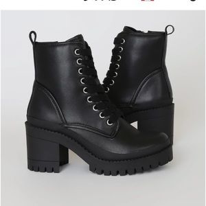 LIKE NEW Steve Madden GENUINE LEATHER Lace Up Black Combat Boots Sz 9